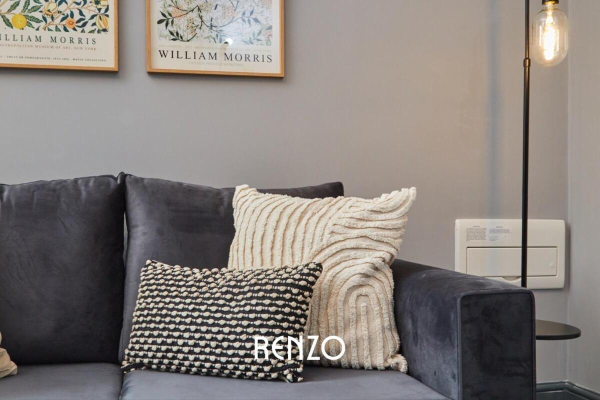 Inviting 1-bed In By Renzo, Perfect For Contractors, Free Wi-fi!
