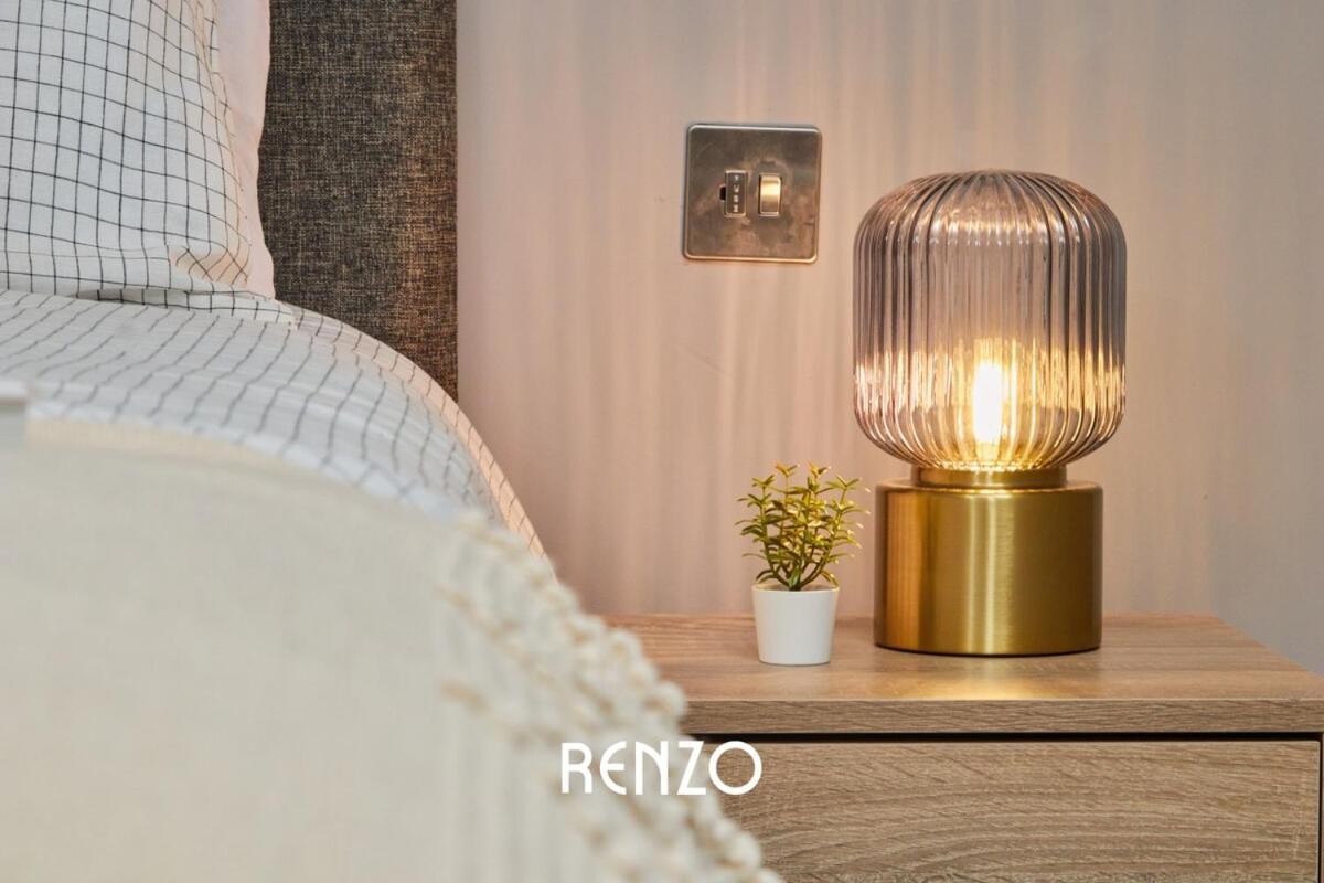 Inviting 1-bed In By Renzo, Perfect For Contractors, Free Wi-fi! Apartment Derby